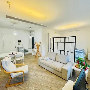 https://loft-in-piazza-vittoria.hotelslidodijesolo.com